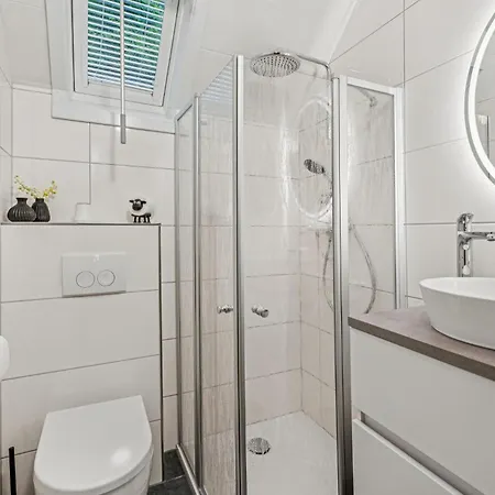 Semesterbostad Amazing In With Sauna Kirchheim (Hessen)